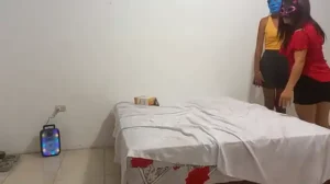 she watched me while i given her a blowjob my friend wanted to learn how to give a blowjob with saliva and i gave her a lesson with the help of my boyfriend 1733506367